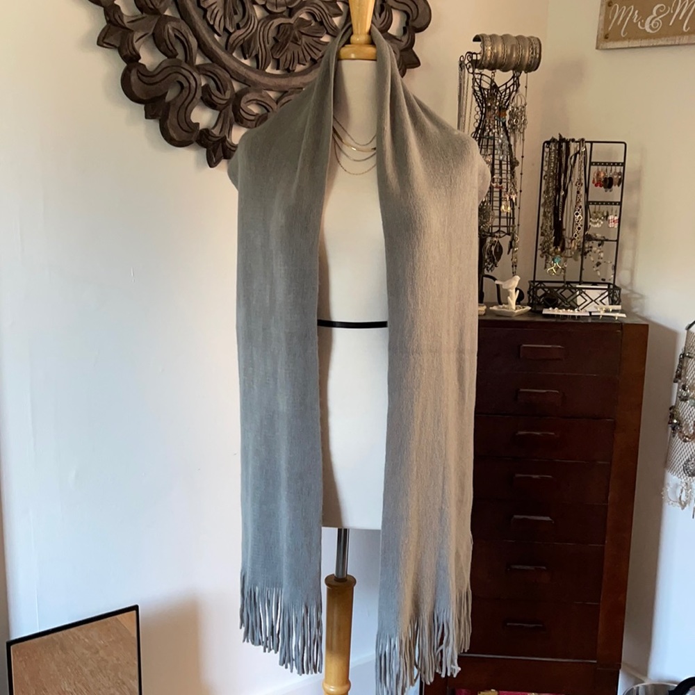 Beautiful Grey Scarf/Wrap